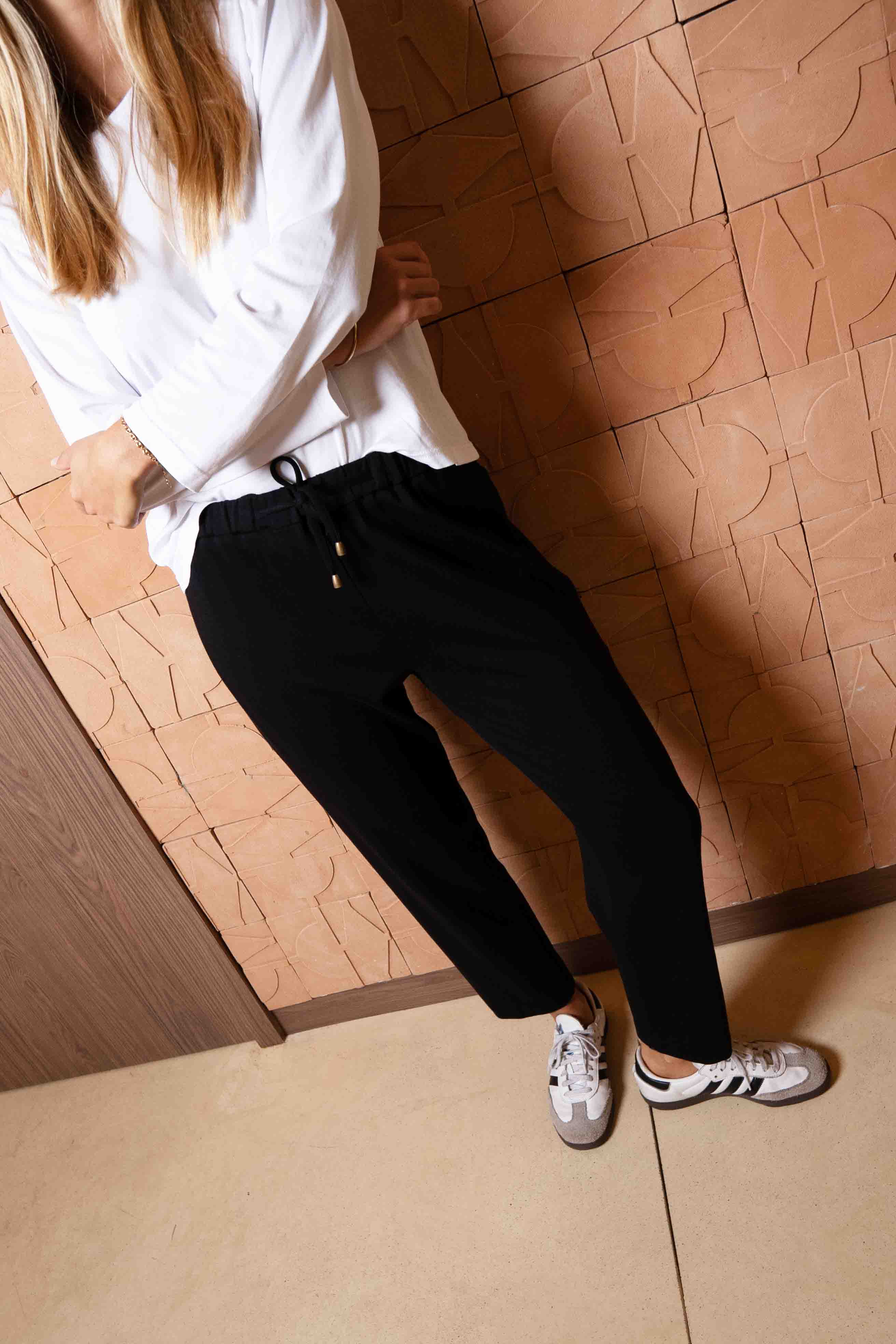 Pantalon jogslim CORTO - Near The Sun marque de vêtement anti UV